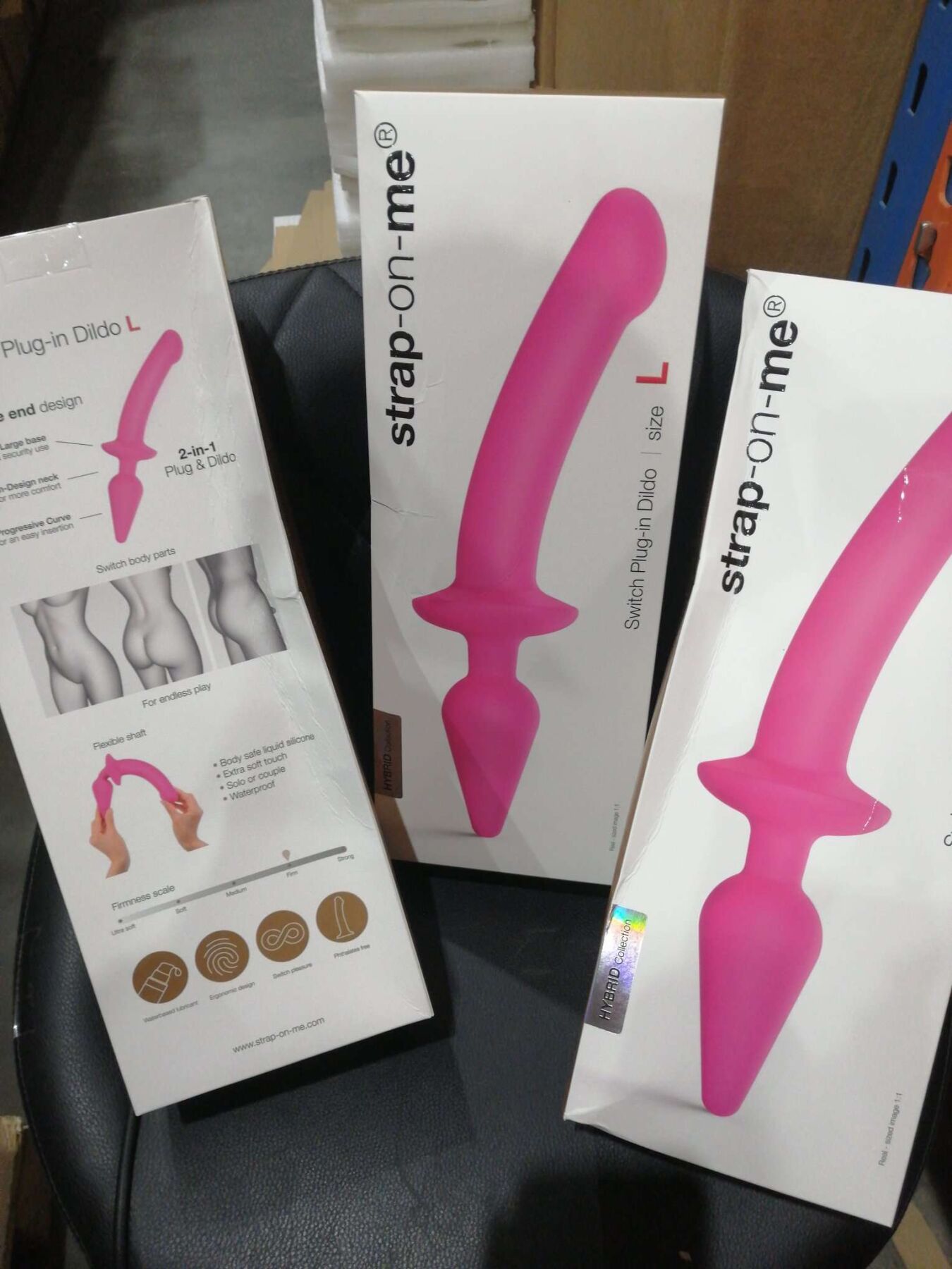 Анальная пробка с дилдо 2в1 Strap-On-Me SWITCH PLUG-IN DILDO Fuchsia L, диаметр 4,5/3,4 см
